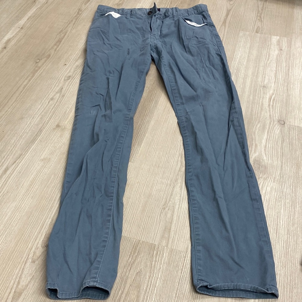 GapKhakis Slim Fit Comfort Stretch- 33x34